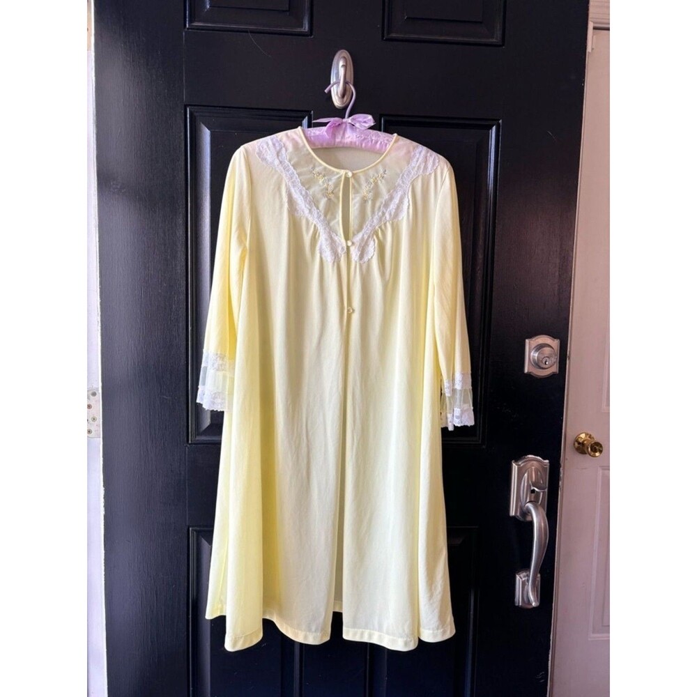 VTG Sears Pastel Yellow Nylon Mesh Lace Short Robe Size M - Picture 10 of 12